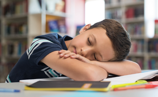 Sono e aprendizagem: por que dormir bem faz diferença nos estudos?